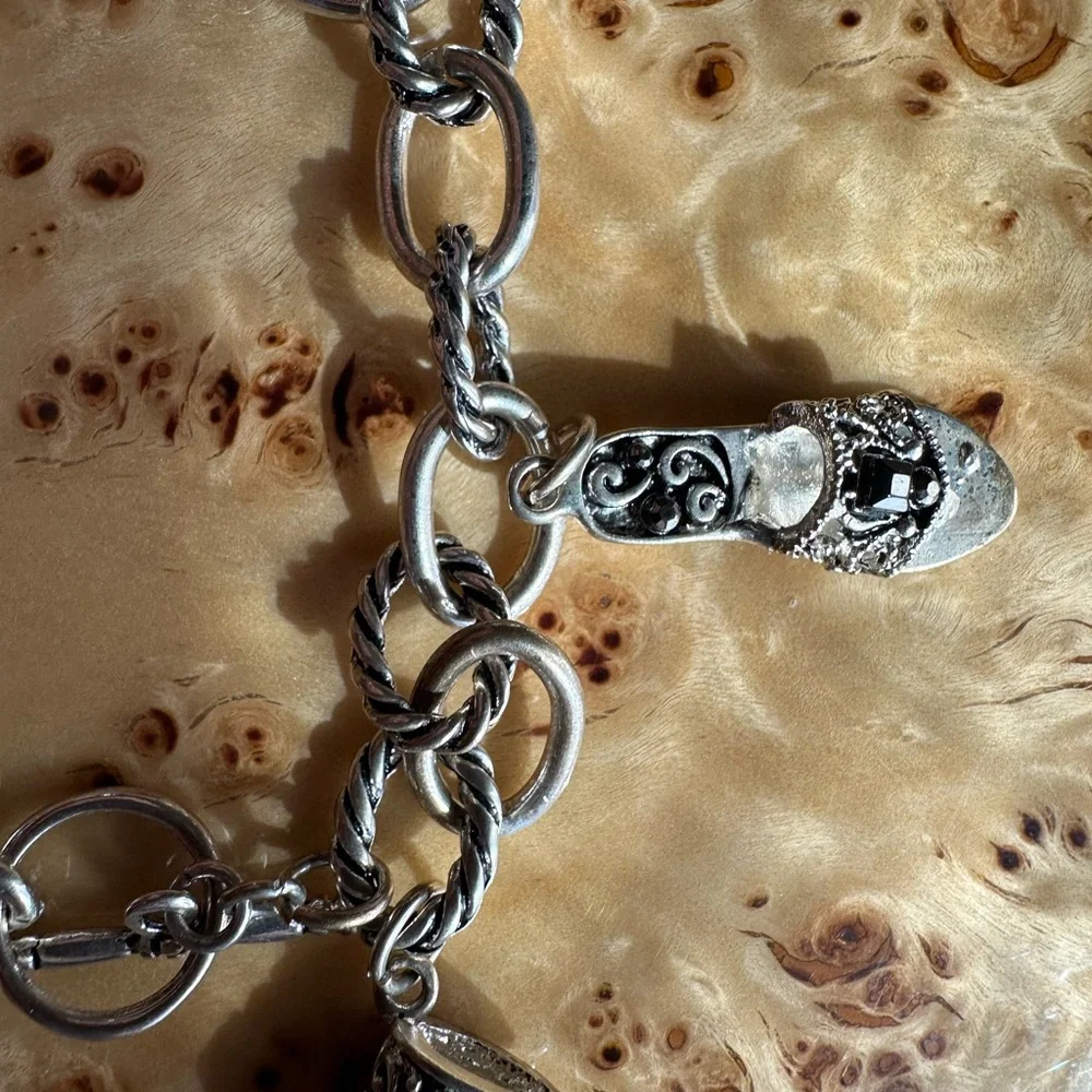 N/A ornate chunky
